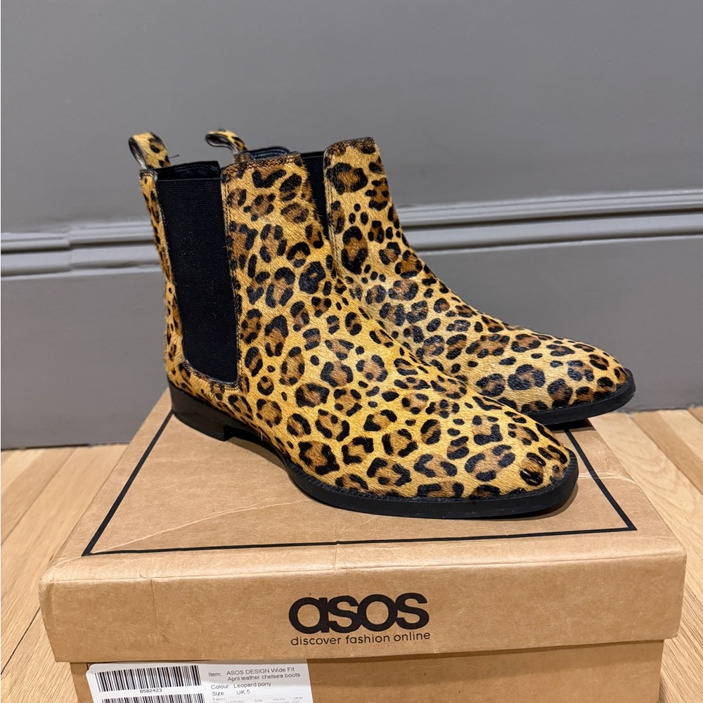 ASOS Leather Leopard Print Chukka Boots - Yellow/Black